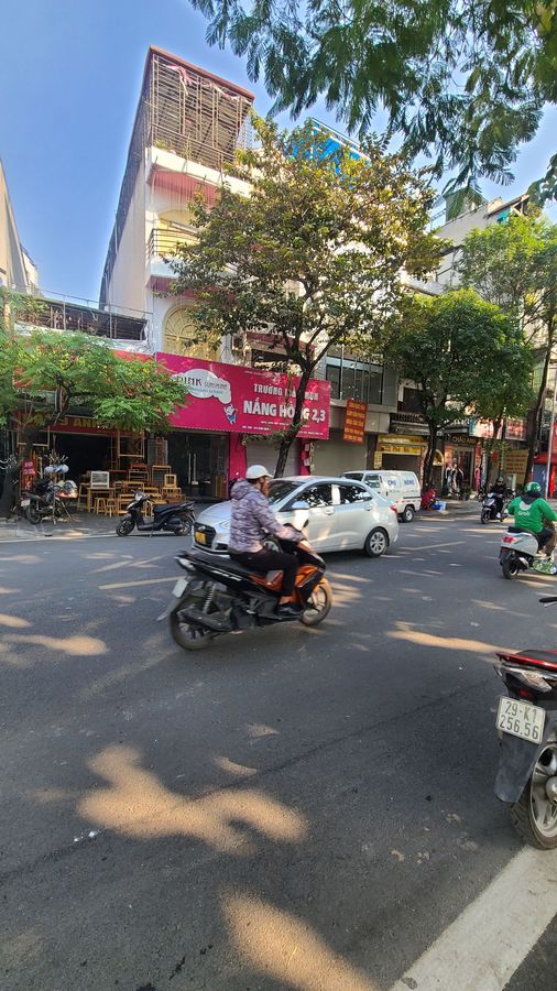 Bán nhà mặt phố Kim Ngưu, Hai Bà Trưng, mặt tiền đẹp thích hợp kinh doanh mọi mặt hàng, sổ đỏ nở hậu