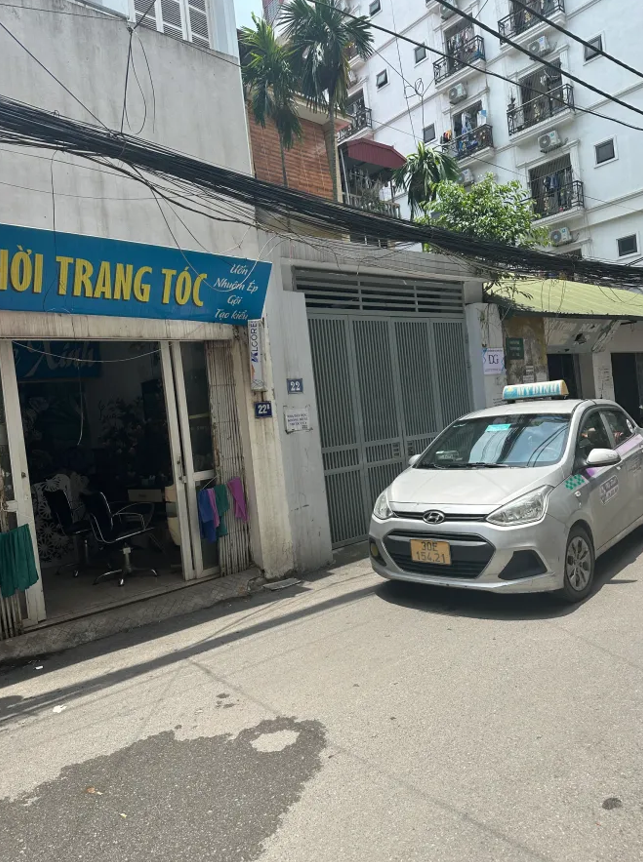 Bán nhà riêng tại Hồ Tùng Mậu, Nam Từ Liêm 18 tỷ có mặt tiền 4m rộng, đang cho thuê sinh lời 22tr/ tháng, đường rộng ô tô tránh