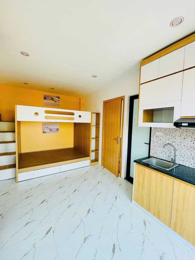 Bán chung cư mini Cầu Giấy, 13,5 tỷ, nhà mới tinh, có thang máy, full nội thất, khu vực đông sinh viên, cho thuê dễ dàng