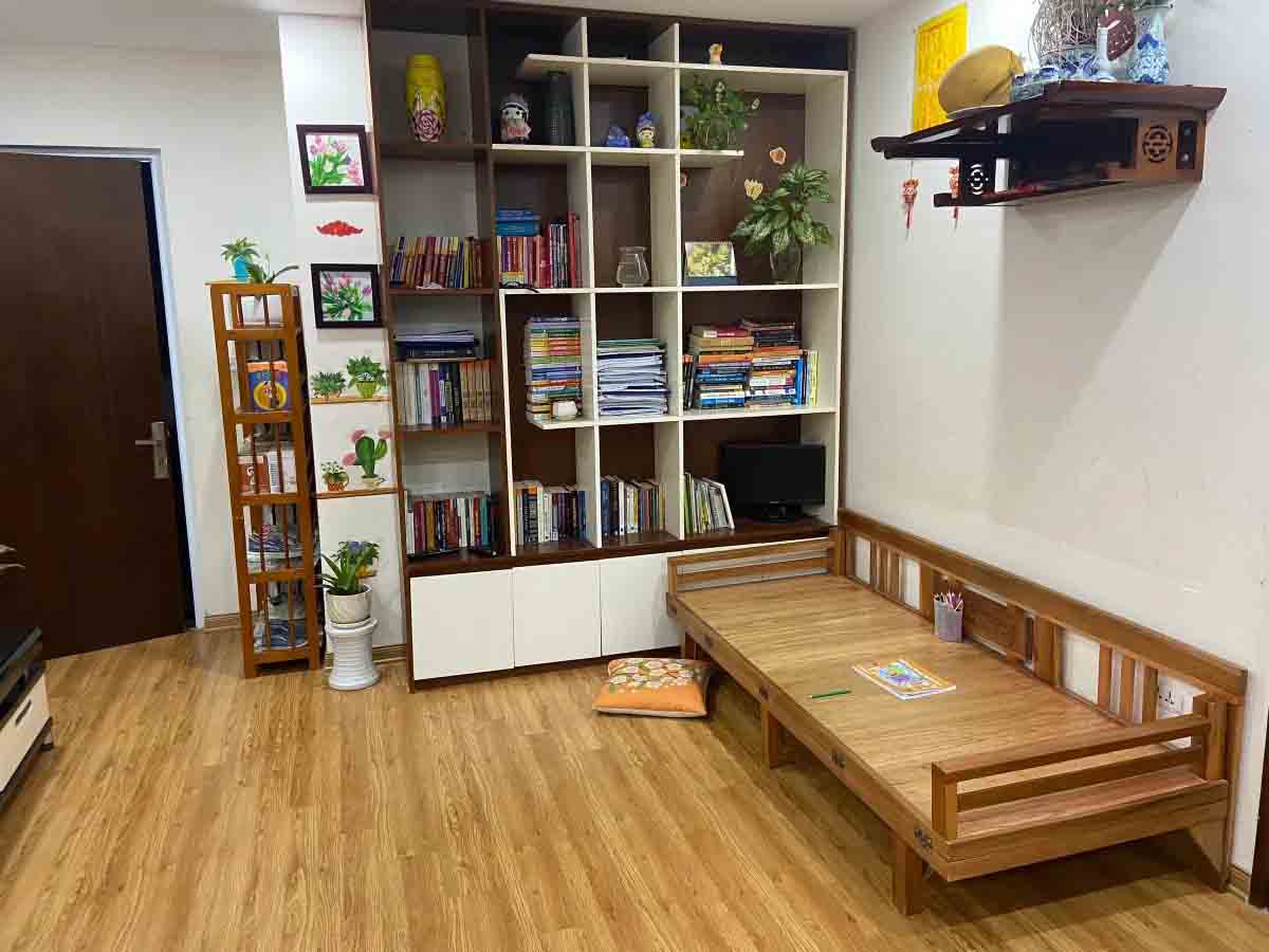 Bán chung cư Hà Đông, căn 2 ngủ hơn 70m2, giá 2 tỷ rưỡi, ban công thoáng đãng, nhà đón ánh sáng tự nhiên