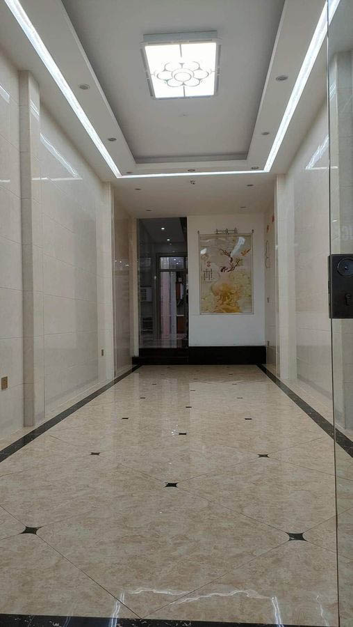 Bán nhà 25 tỷ Hoàn Kiếm, mặt phố, ô tô tránh, kinh doanh lộc lá mọi ngành, sổ đỏ nở hậu