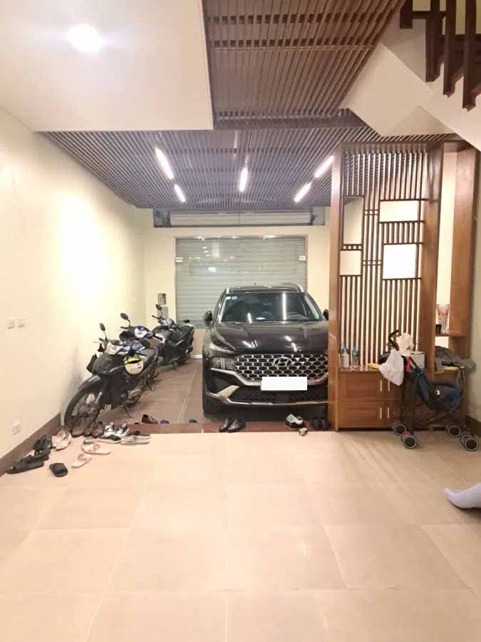 Bán biệt thự liền kề làng Việt Kiều Châu Âu, 2 mặt thoáng trước sau, ngõ ô tô tránh nhau, giá 24,5 tỷ