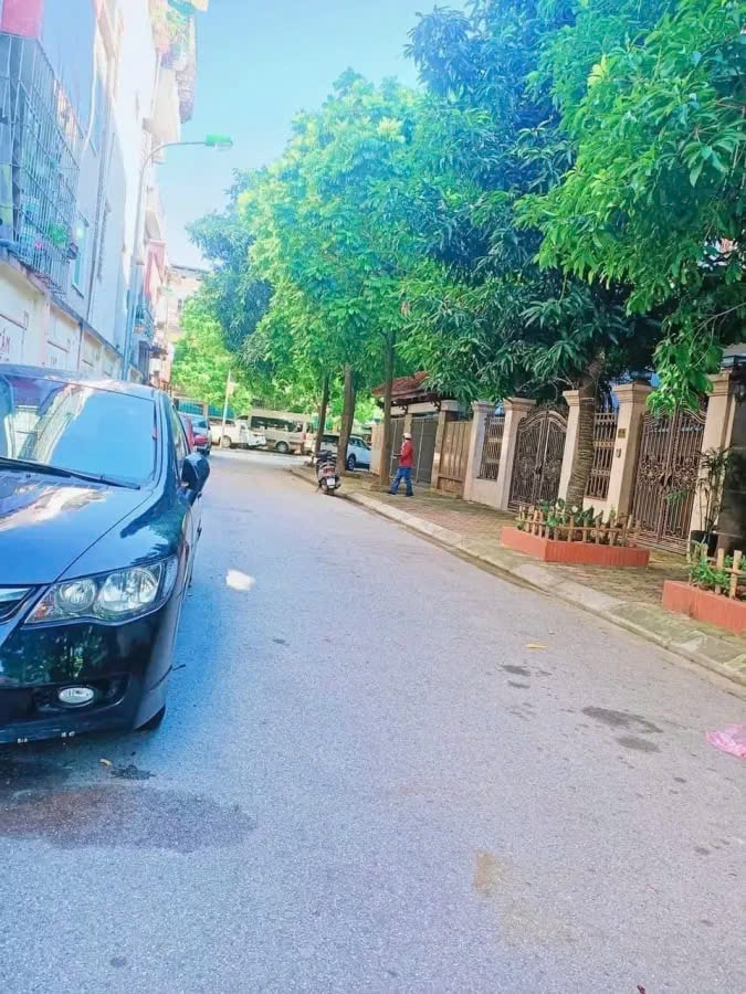 Bán nhà biệt thự Minh Khai, diện tích 180m2, mặt tiền 21m, giá 47 tỷ