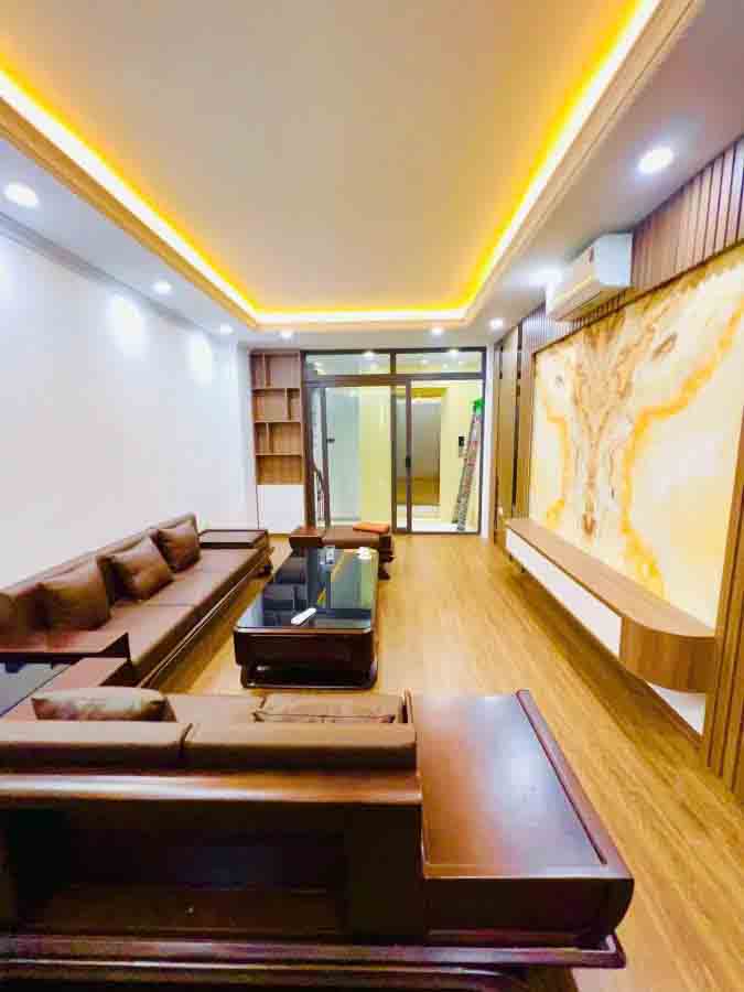 Bán nhà tại Hoàng Hoa Thám Ba Đình, nhỉnh 10 tỷ, nhà 7 tầng thang máy, mặt ngõ thông tứ tung, cực gần phố