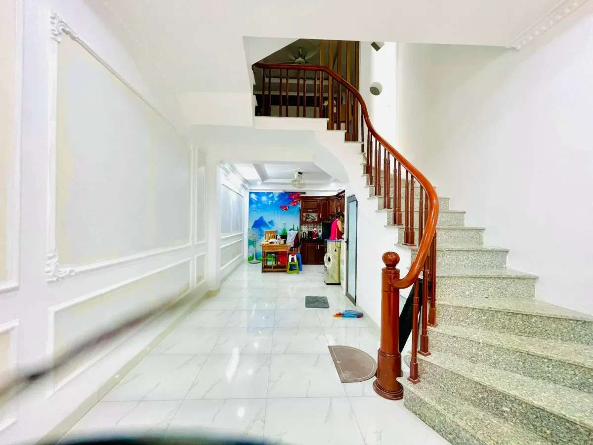 Bán nhà trung tâm Hoàng Mai, ô tô đỗ cửa, giá nhỉnh 8 tỷ