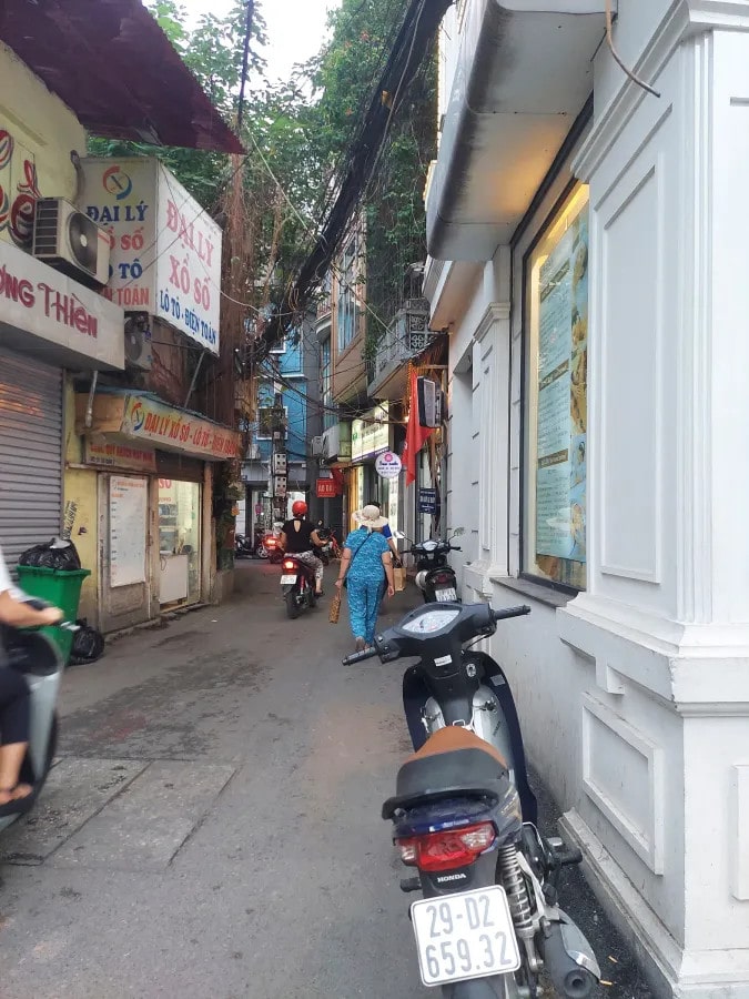 Bán nhà mặt phố Đống Đa, kinh doanh sầm uất, giá chỉ 8.5 tỷ