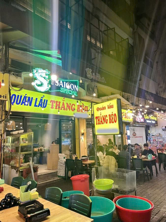 Bán nhà phố Hàng Bông, mặt tiền 8m, đang cho thuê mỗi tháng 50 triệu, giá 35.5 tỷ