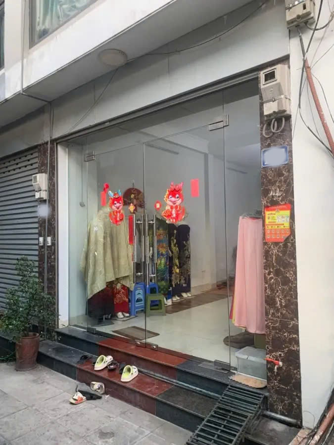 Bán nhà phố Quang Trung, giá 11.6 tỷ, sát bến xe Yên Nghĩa