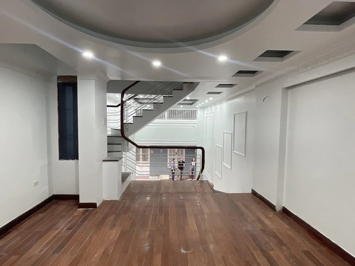 Bán nhà Thái Hà Đống Đa, 18,5 tỷ có nhà 4 tầng cực đẹp, trước nhà ngõ rộng, ô tô tránh nhau