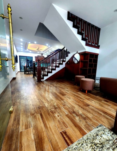 Bán nhà KĐT Văn Phú Hà Đông, diện tích 90m2 giá dưới 20 tỷ còn mới cực đẹp, full nội thất sang trọng