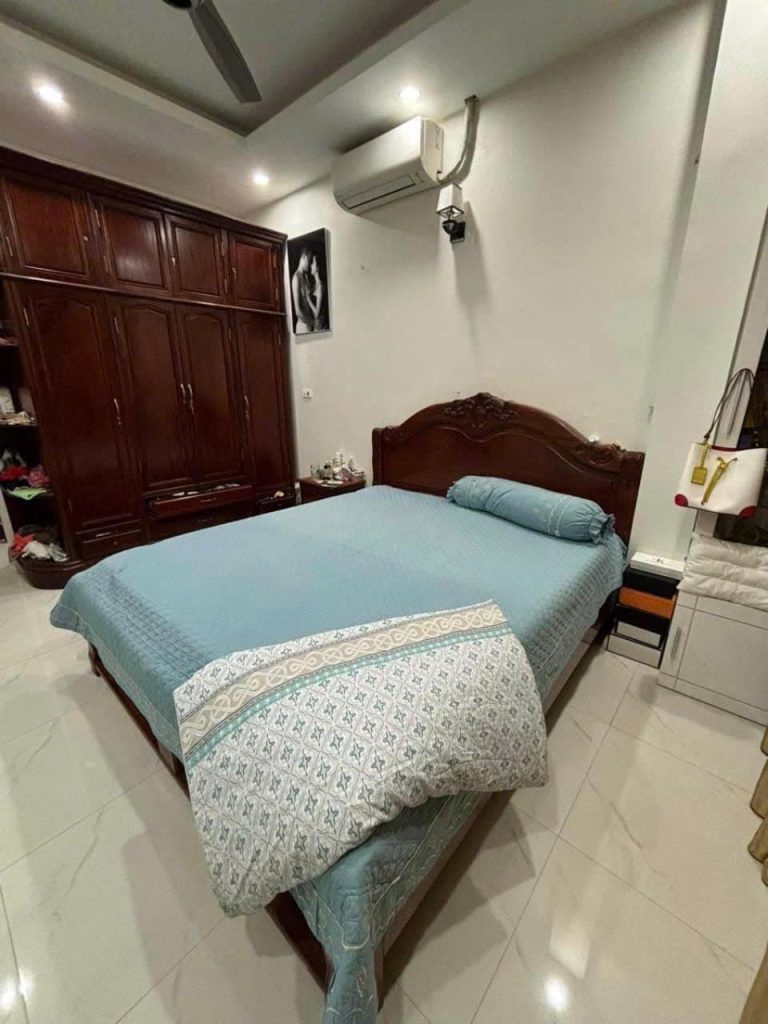 Bán nhà Hữu Hòa, Thanh Trì, DT 52.5m2, MT 3.5m, 5 tầng, 15 tỷ
