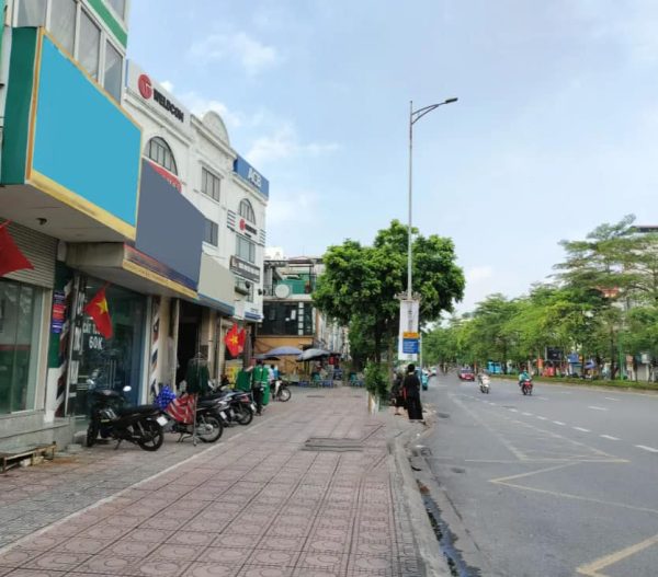 Bán nhà mặt phố Ngô Gia Tự, diện tích 323m2, mặt tiền 14m xây tòa nhà văn phòng đẳng cấp