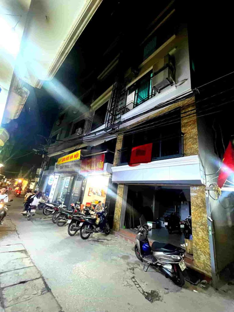 Bán nhà phố Triều Khúc 42m2, 8 tầng thang máy, MT 4.5m, giá 13.5 tỷ