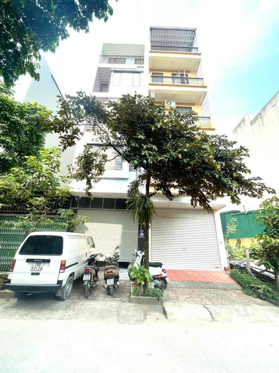 Bán nhà phân lô tại Kiến Hưng, 50m2, 5 tầng, giá 13 tỷ, có ô chờ thang máy
