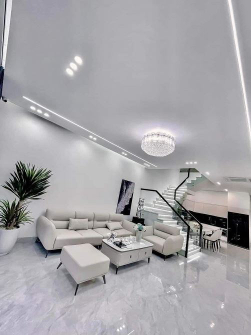 Bán nhà phố Chùa Láng, DT 50m2, 5 tầng, ngõ rộng, kinh doanh tốt, giá 10 tỷ