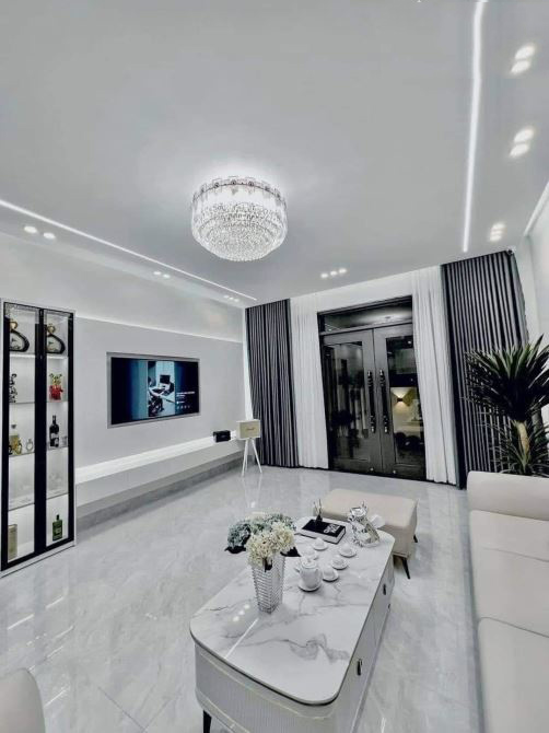 Bán nhà phố Chùa Láng, DT 50m2, 5 tầng, ngõ rộng, kinh doanh tốt, giá 10 tỷ