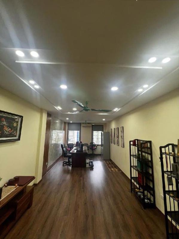 Bán nhà mặt đường Bát Khối, DT 190m2, 6 tầng, giá 40 tỷ