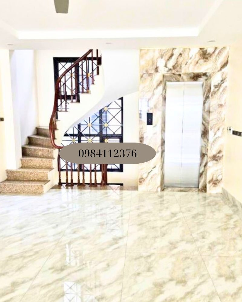 Nhà Mặt Phố Văn Phú Hà Đông 100m², 5 Tầng, Thang Máy, Giá 30 Triệu/Tháng