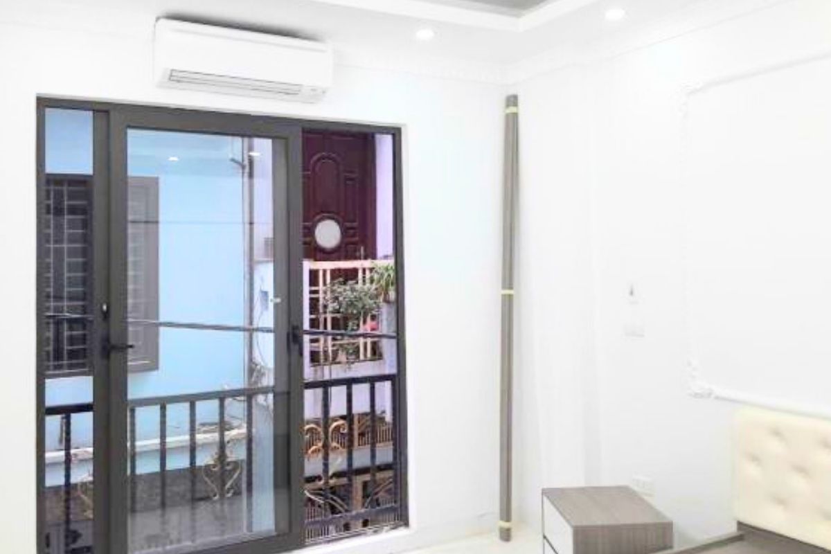 Bán Nhà Phố Trương Định 43m² – 5 Tầng – Gần Bờ Sông Sét – Giá 8,9 Tỷ