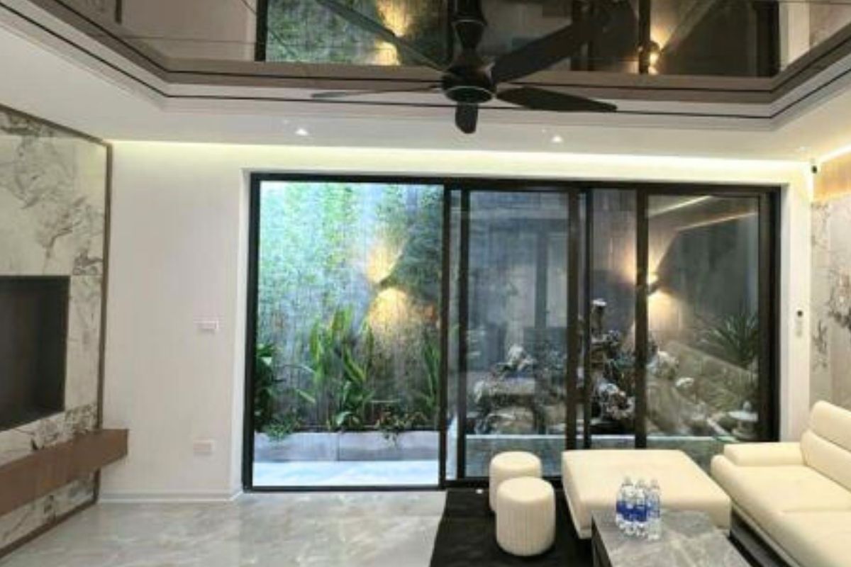 Bán Nhà Hoàng Văn Thái 65m², 6 Tầng Thang Máy, Mặt Tiền Đẹp, Giá 15.8 Tỷ