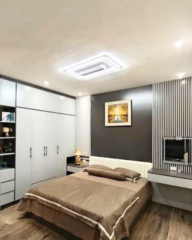 Bán nhà Ngọc Hà 42m² - 5 tầng - giá 10.5 tỷ - cách phố 5m
