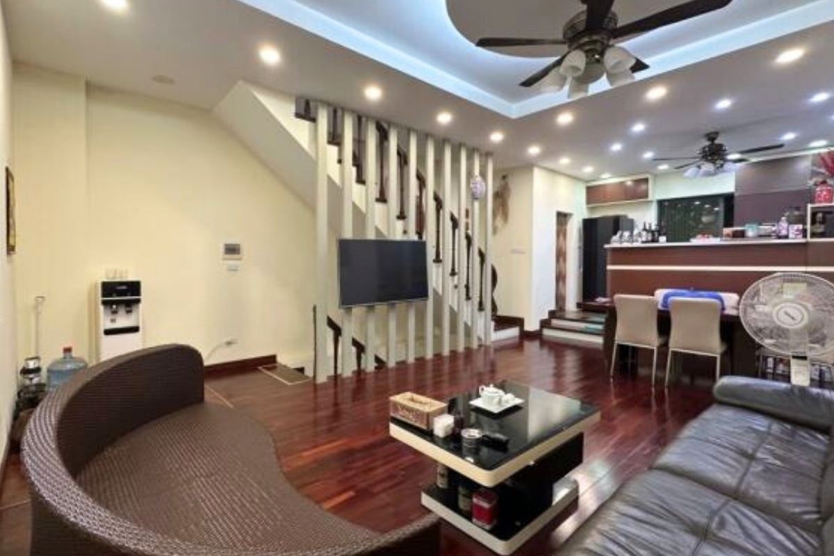 Bán nhà Phan Kế Bính 52m², MT 5.4m, 6 tầng chắc chắn, giá chỉ 10 tỷ. 