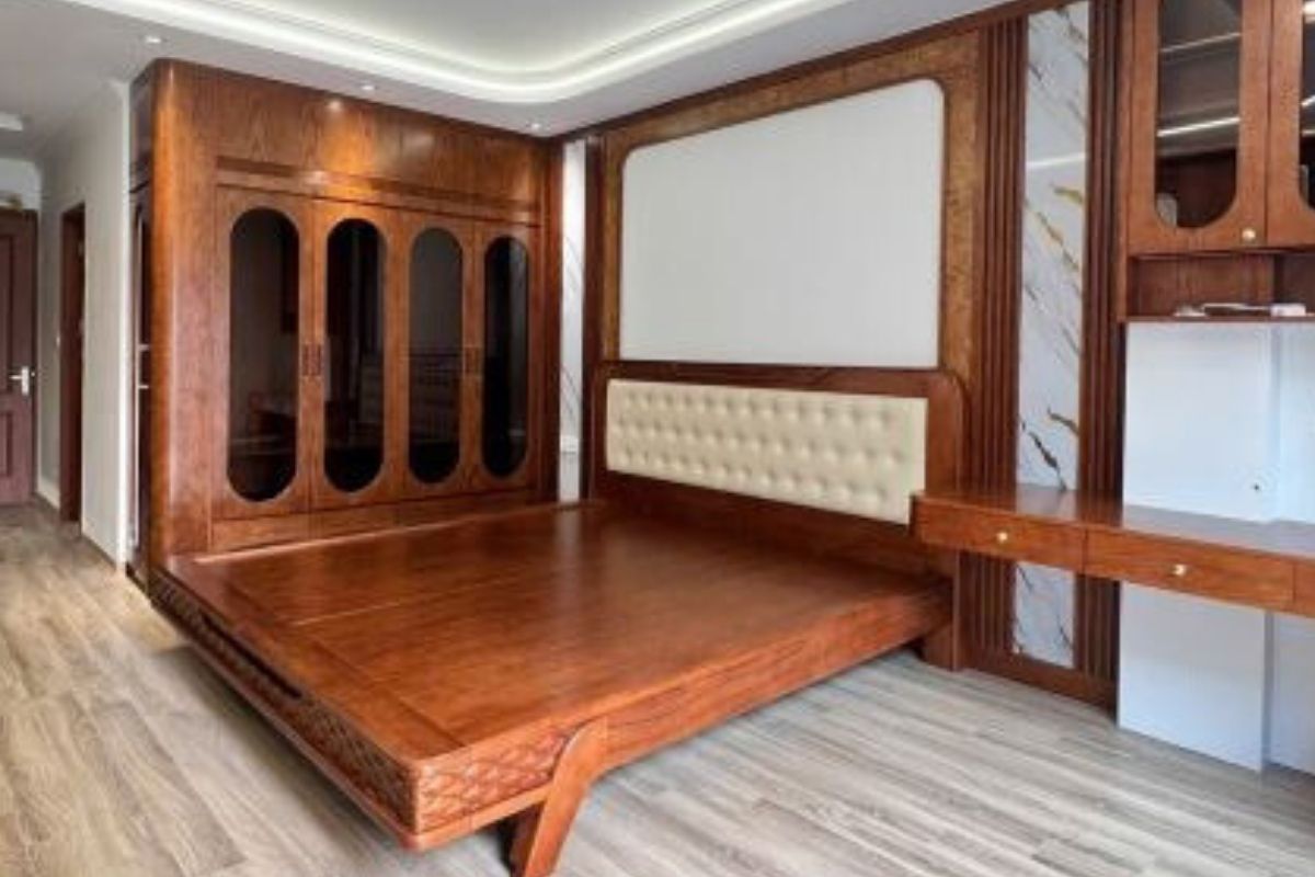 Bán nhà Trần Quốc Hoàn 50m² – 7 tầng – Gara ô tô – Thang máy – 22 tỷ