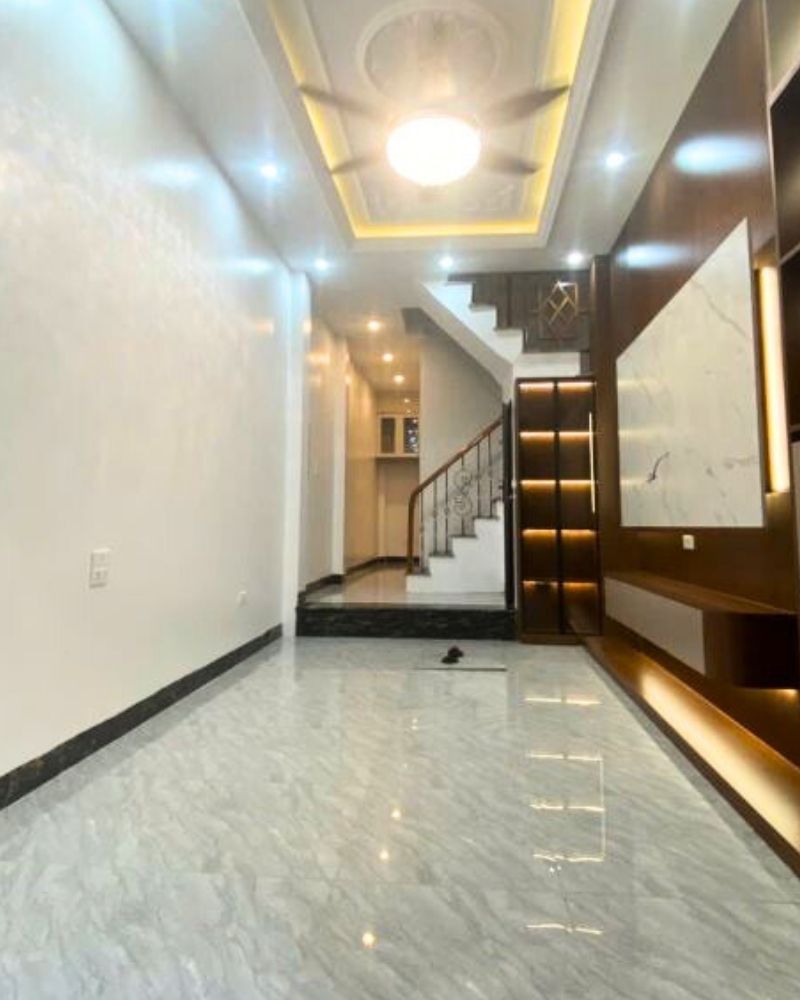 Nhà Ngọc Thụy 48m² – 6 Tầng Thang Máy – Ô Tô Đỗ Cổng – Full Nội Thất – Giá 10.7 Tỷ